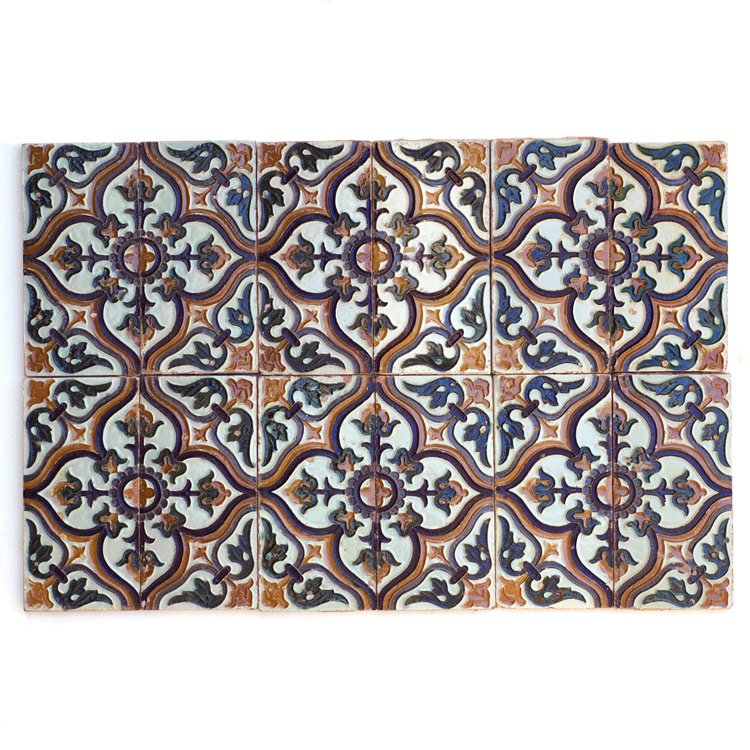 Azulejos técnica de “Arista” siglo XIX, Triana (Sevilla).