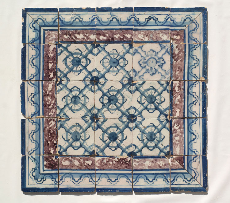 Panel de azulejos decorados a pincel del siglo XVIII, Portugal