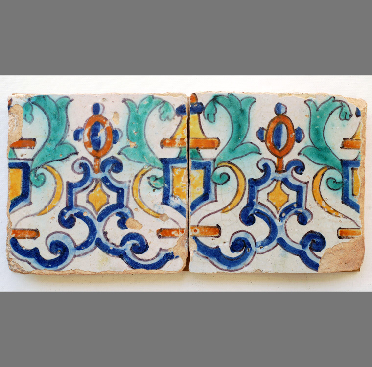 Azulejos decorados a pincel del siglo XVI, Triana (Sevilla)
