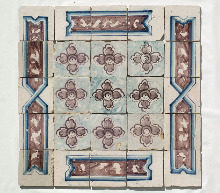 Panel de azulejos decorados a pincel del siglo XVIII, Portugal