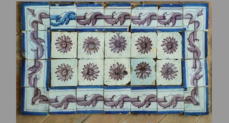 Azulejos decorados a pincel del siglo XVIII, Portugal - vista 2