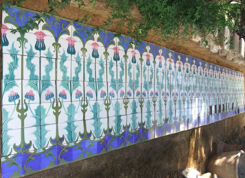 Mural de azulejos pintados "sobre cubierta" Triana (Sevilla) s.XIX, XX.