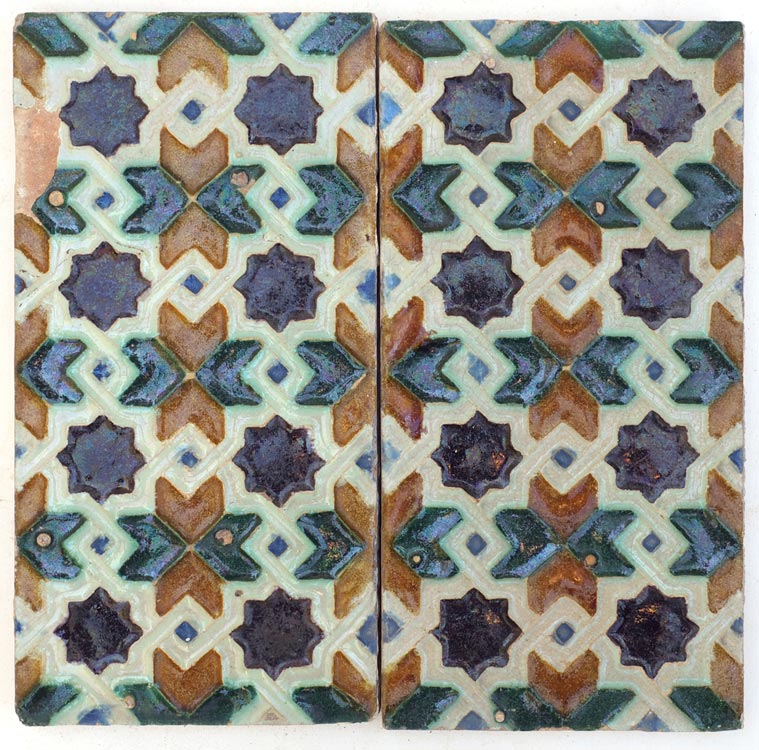 Azulejos técnica de “Arista”, siglo XIX, Triana (Sevilla).
