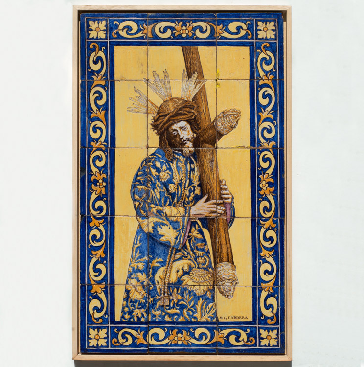 Retablo cerámico decorado a pincel, siglo XX, Triana (Sevilla).