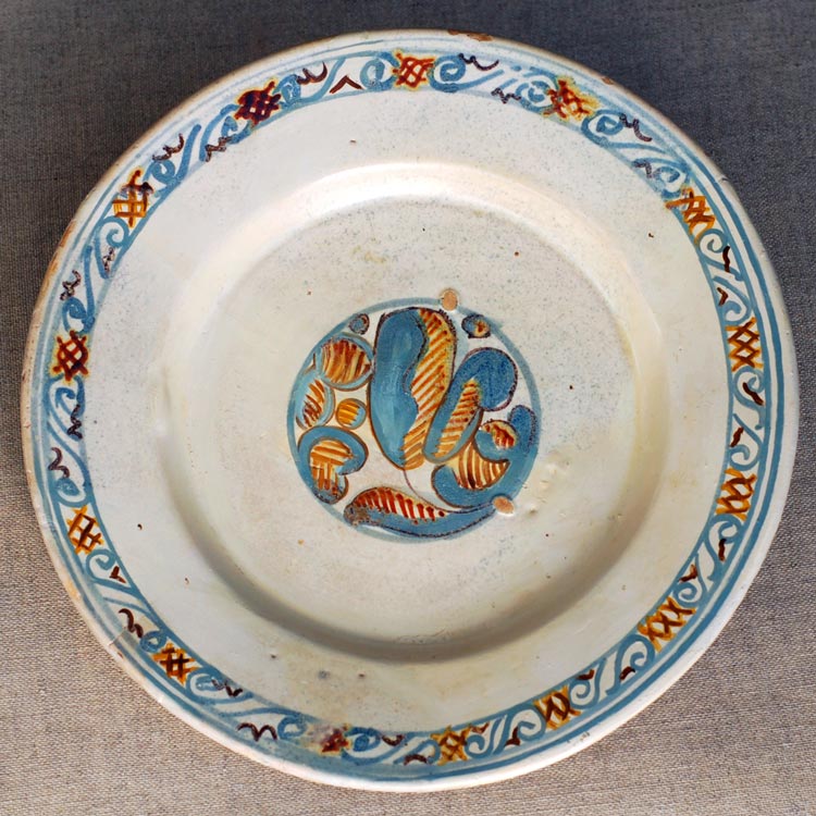 Plato del siglo XVI/XVII Talavera-Puente (Toledo)