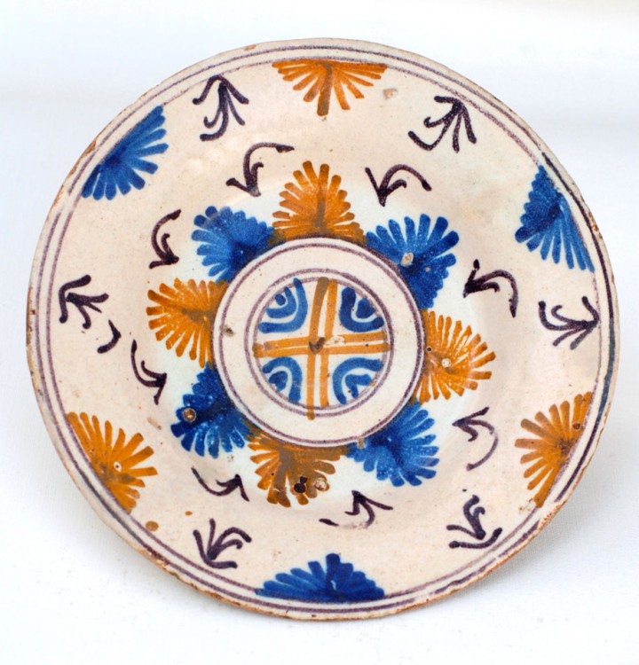 Plato del siglo XVII Talavera-Puente (Toledo).